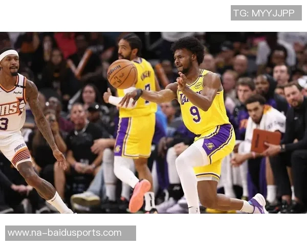 明日客战爵士!湖人全员待命,除布朗尼和蒂耶罗外皆可出战,前景分析与战术展望 明日客战爵士!湖人全员待命,除布朗尼和蒂耶罗外皆可出战,前景分析与战术展望