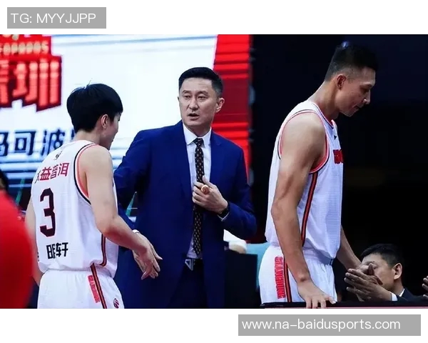 杜锋向抗击疫情的白衣天使致以最崇高的敬意！