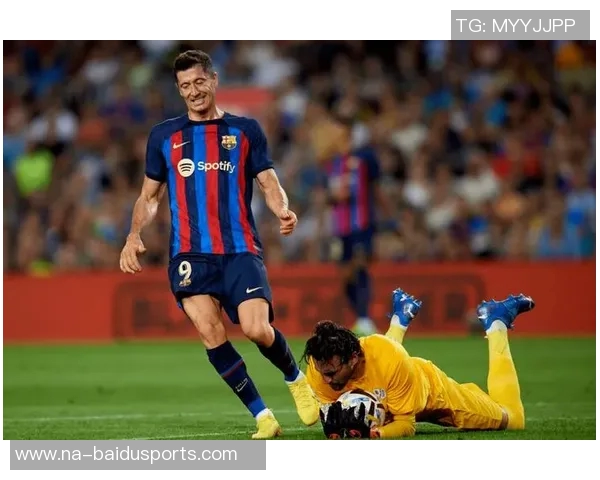 世体:巴萨完成赫拉德-马丁注册,他可出战与巴列卡诺的比赛 世体:巴萨完成赫拉德-马丁注册,他可出战与巴列卡诺的比赛