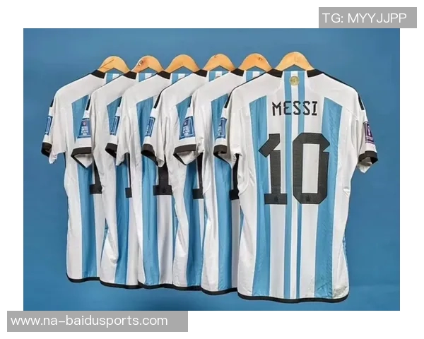 太阳报走访出售原味球衣公司的仓库:汗臭味强烈却不令人反感 太阳报走访出售原味球衣公司的仓库:汗臭味强烈却不令人反感