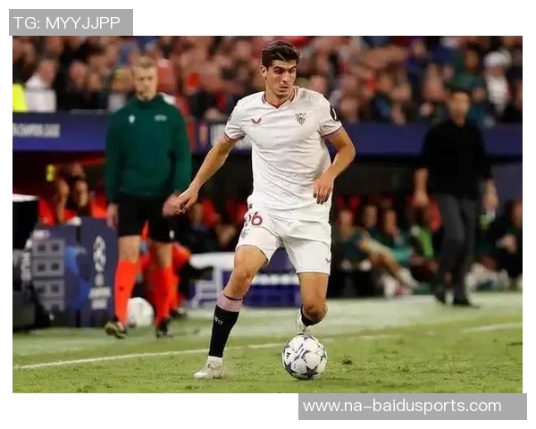 记者：那不勒斯专注于引进前锋，签胡安卢-桑切斯交易告吹